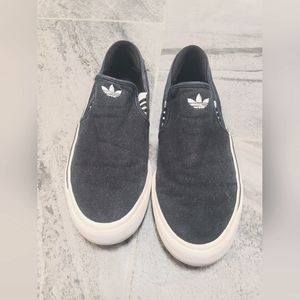 Men's Size 8 Adidas Slip Ons